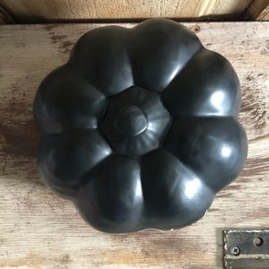 Rae Dunn Accents - Rae Dunn Black Spooky Pumpkin Rae Dunn Accents - Rae Dunn Black Spooky Pumpkin